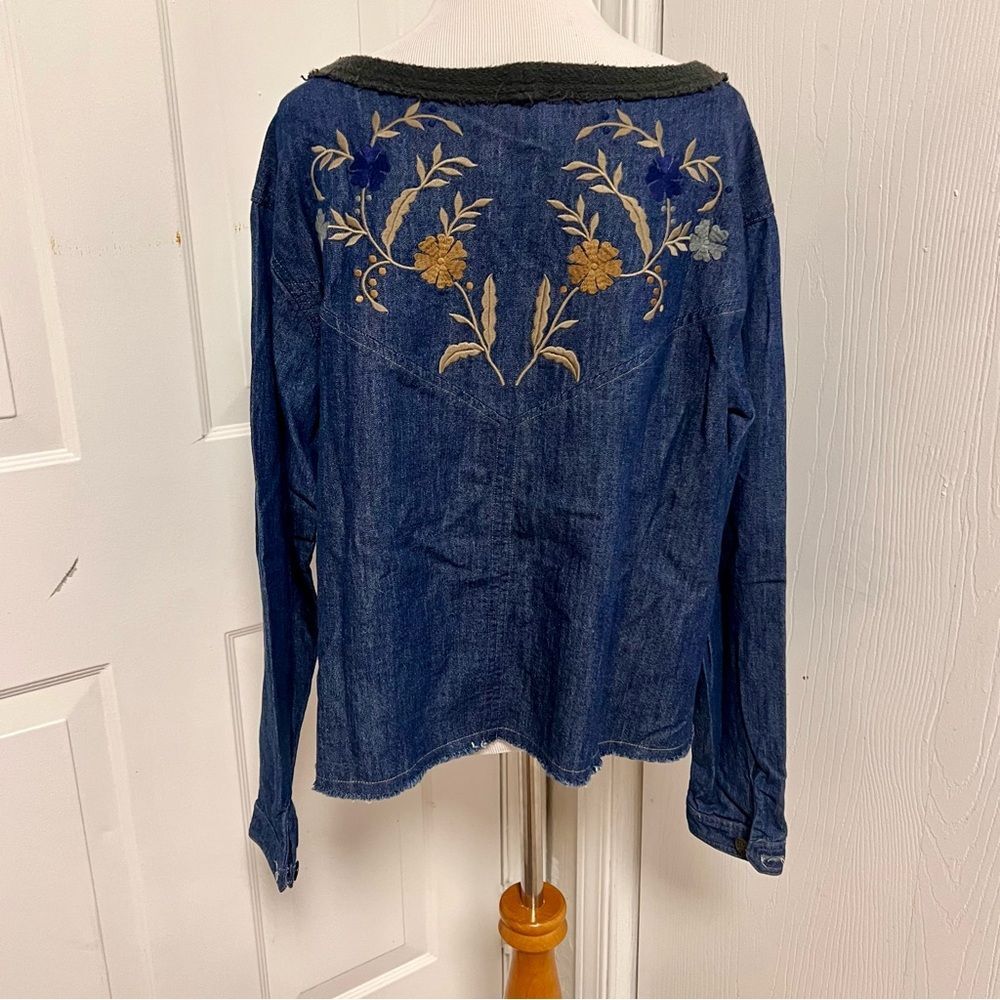 Free People Embroidered Top B2*
